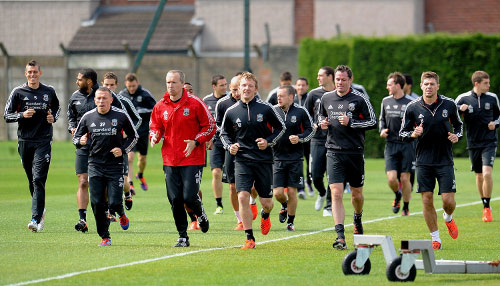 逆足双飞翼齐闪光！国米2500万先生3战逆袭，从水货逆袭球迷宠儿（逆足双翼同耀！国米2500万引援三战爆发，甩掉水货成球迷新宠）