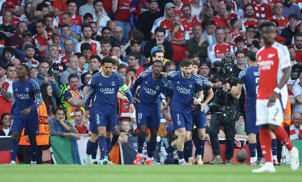 本赛季云南玉昆主场场均观众超2.2万人，带动直接消费2.3亿元（云南玉昆本季主场场均观众超2.2万，直接拉动消费约2.3亿元）