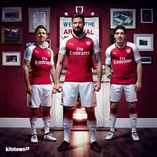 率重庆铜梁龙冲超，张外龙有望带领第5支球队征战中超（张外龙率重庆铜梁龙完成冲超，有望执教第5支中超球队）