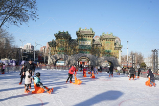 曼联本赛季3位主帅战绩 范尼成绩最好阿莫林最烂（曼联本季三帅战绩盘点：范尼最佳，阿莫林垫底）