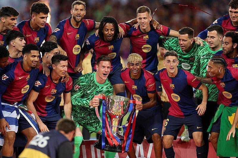 在今年新发布的中足联纪律道德准则里，“歧视”（包...（中足联新版纪律道德准则将“歧视”行为纳入规范）