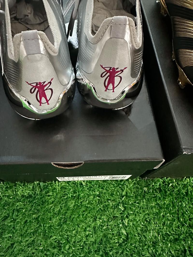 英博祝贺国安足协杯夺冠：衷心祝愿国安在新的征程上续写辉煌（英博恭贺国安问鼎足协杯，盼新征程再写辉煌）