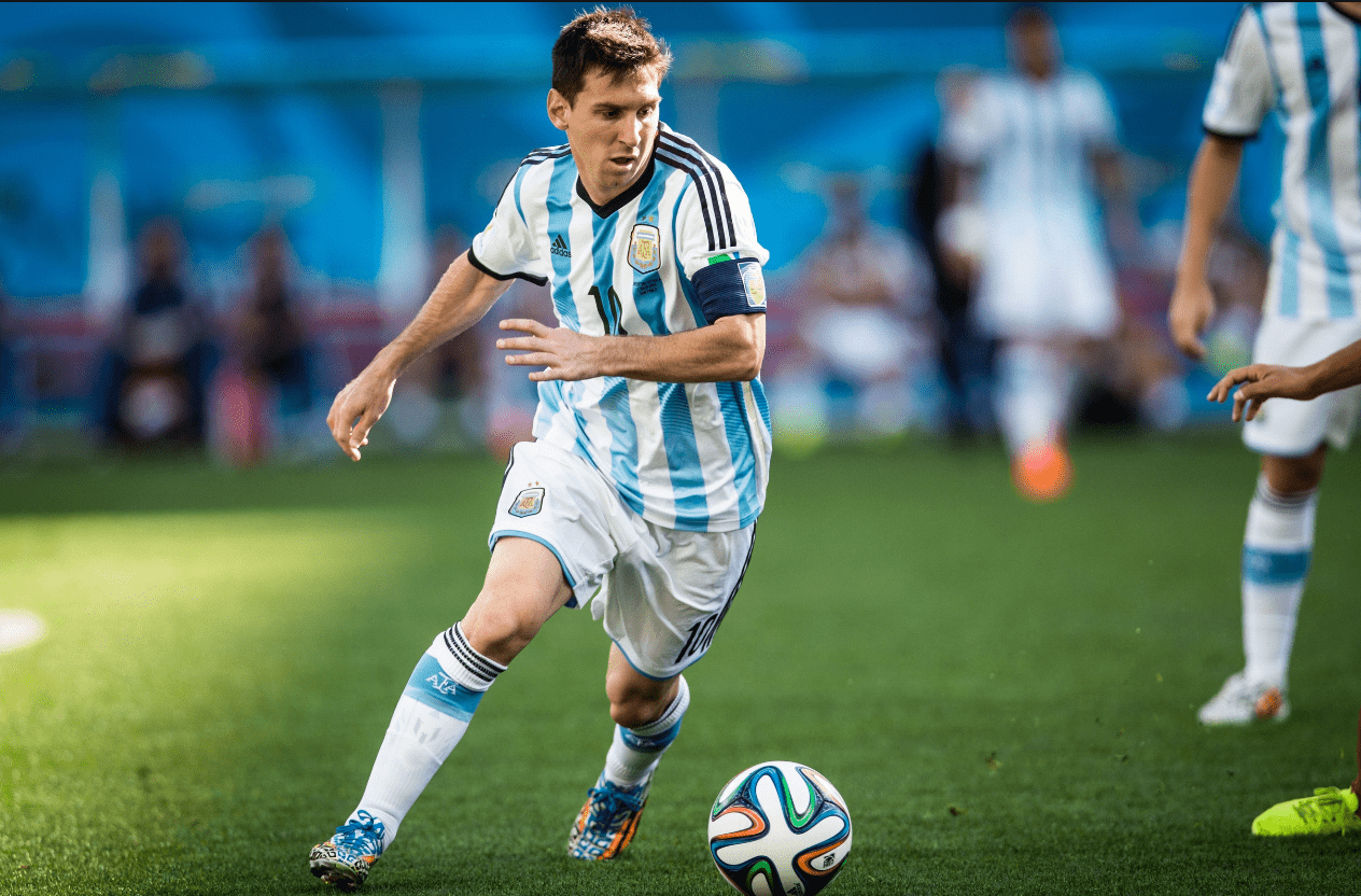 明年加盟切尔西，萨特帕耶夫成首位欧冠进球的哈萨克斯坦球员（萨特帕耶夫明年将投切尔西，成为哈萨克斯坦欧冠进球第一人）