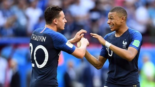 刘若钒：想用中超冠军回报海港，没有他们就没有我今天的一切（刘若钒：愿以中超冠军报答海港，没海港就没有今天的我）