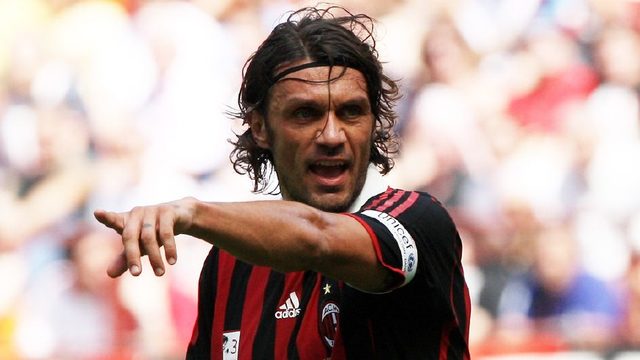 马卡：梅西参观诺坎普引发回归猜测，而美职联支持短期租借（马卡：梅西造访诺坎普引发回归传闻，美职联或批准短期租借）