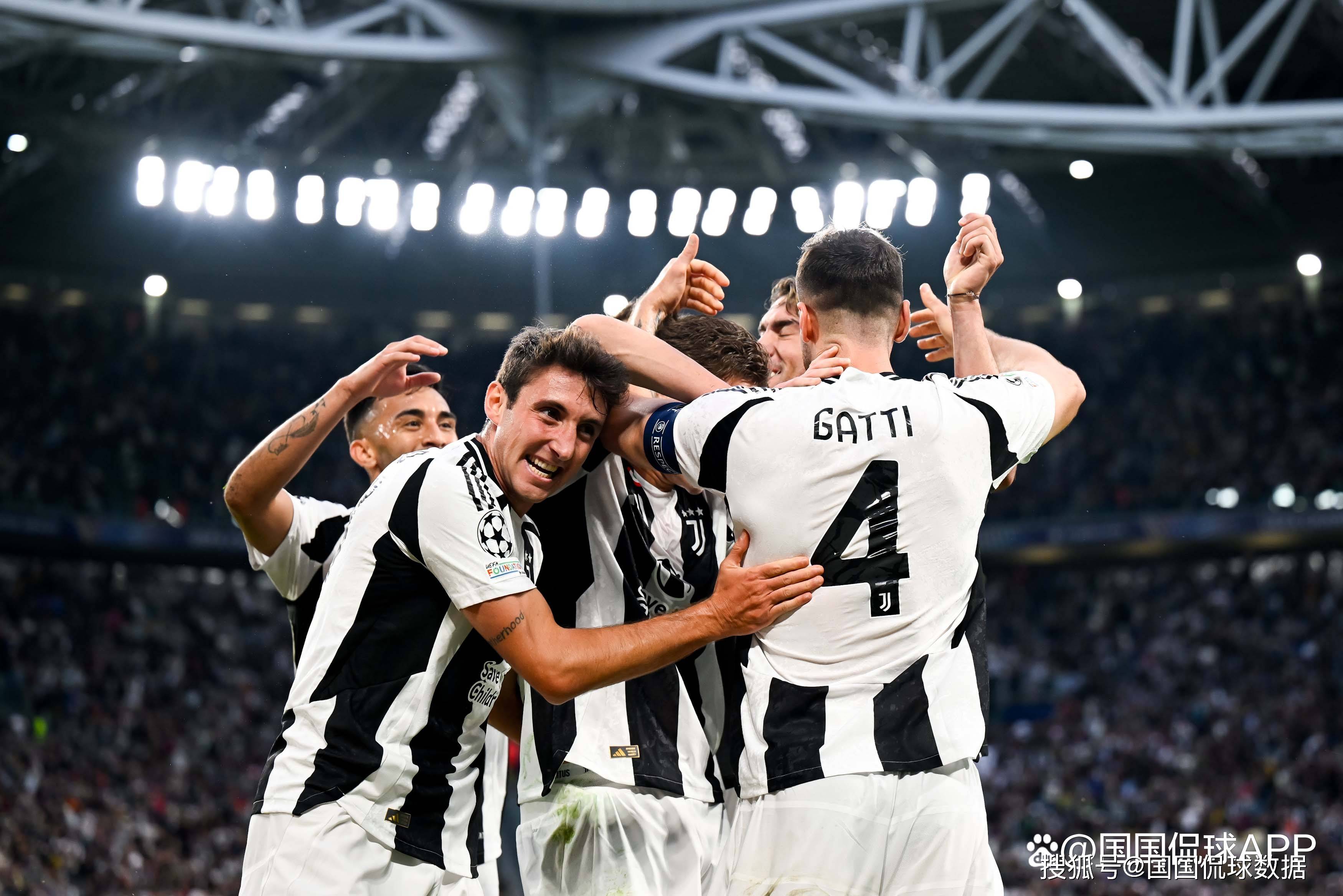 犯规太快！杨瀚森首节登场3分49秒领到第二次犯规被换下场（首节出战仅3分49秒，杨瀚森早早两犯被换下）