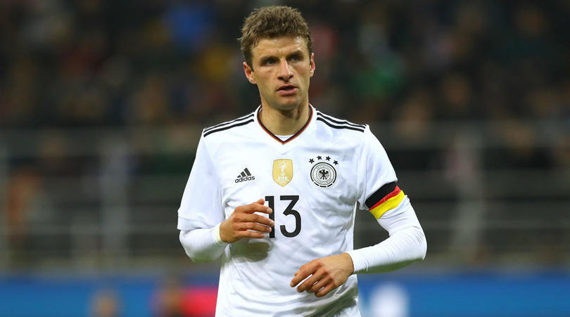 TA：巴萨伤病激增&体能改革失效，引发更衣室不满与矛盾升级（TA：巴萨遭伤病潮夹击，体能改革未见成效，更衣室不满升级）