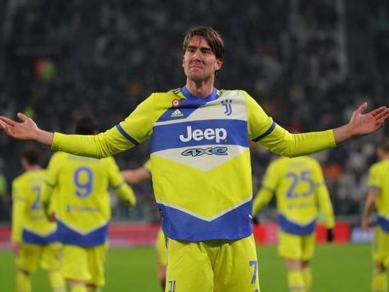 卡罗：若阿隆索报价维尔茨会去，但阿隆索在皇马影响没那么大（卡罗：若阿隆索发出邀请维尔茨会加盟，但其在皇马影响力有限）